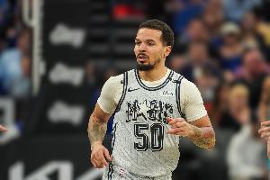 开云中国官网-Siegel谈灰熊与科尔-安东尼合同卡点：似是薪资问题 雄鹿可能介入