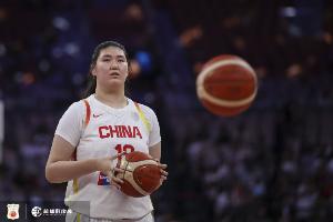 开云官方网站-依旧高效输出！张子宇上半场6投4中 贡献8分4板1助&amp;正负值+14